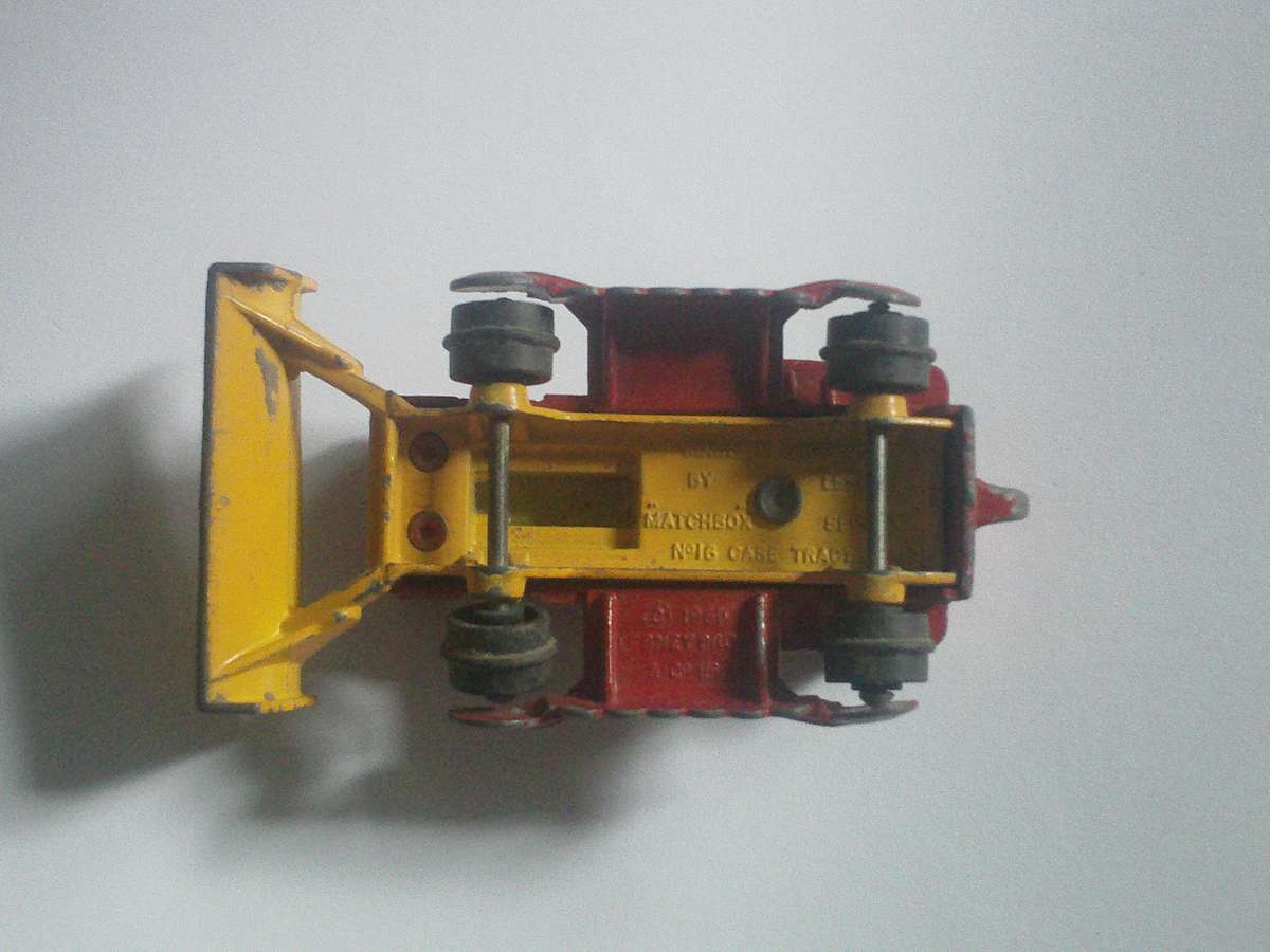 Matchbox Regular Wheels Case Bulldozer Lesney England #16d