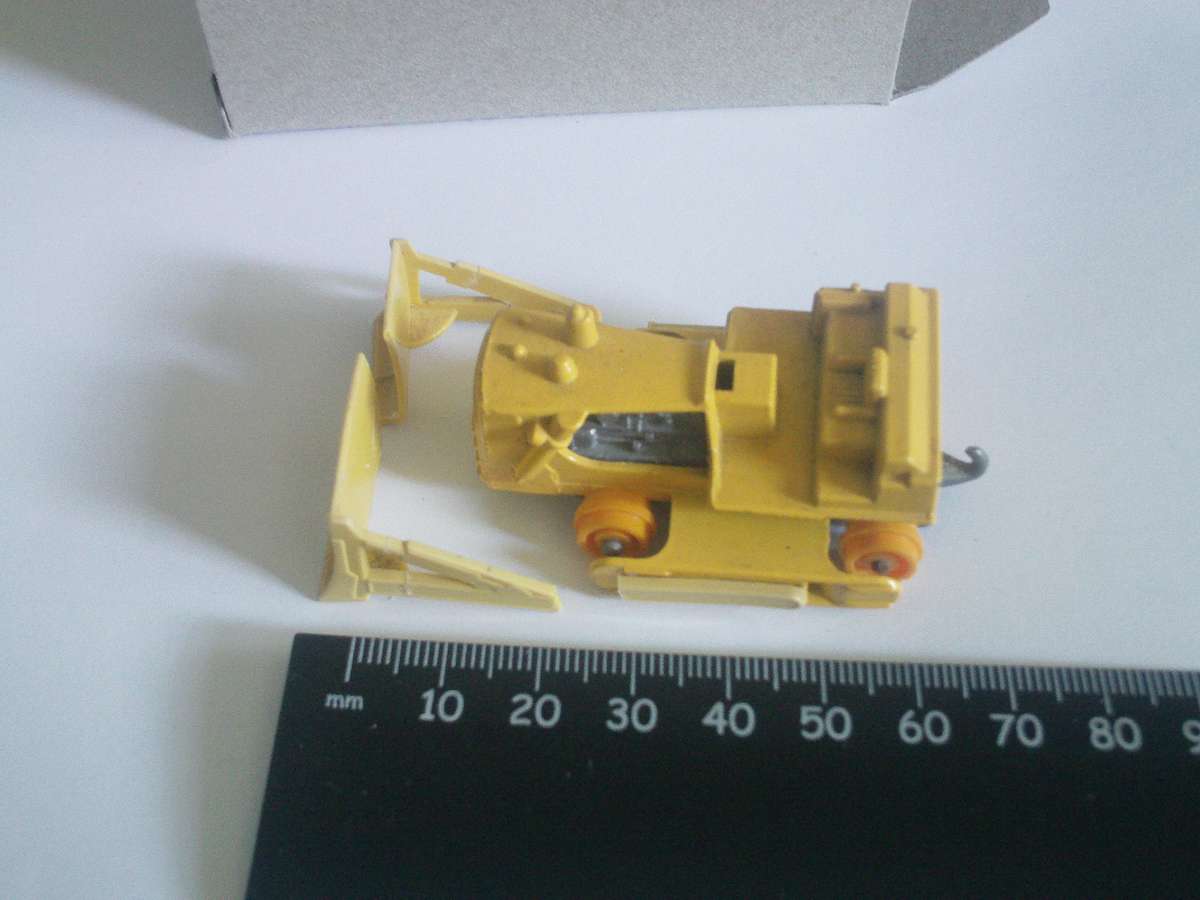 Matchbox Caterpillar D9 Tractor 1979 Lesney England #64e