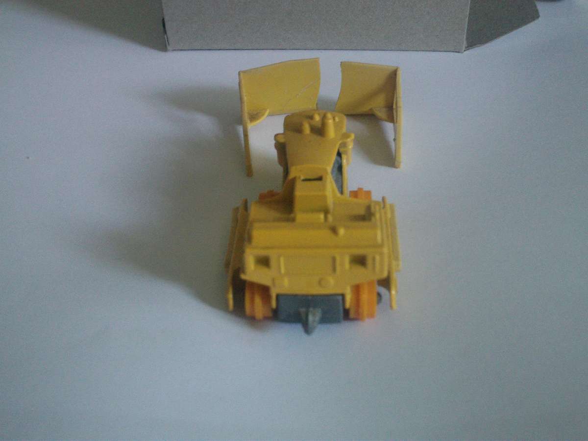 Matchbox Caterpillar D9 Tractor 1979 Lesney England #64e