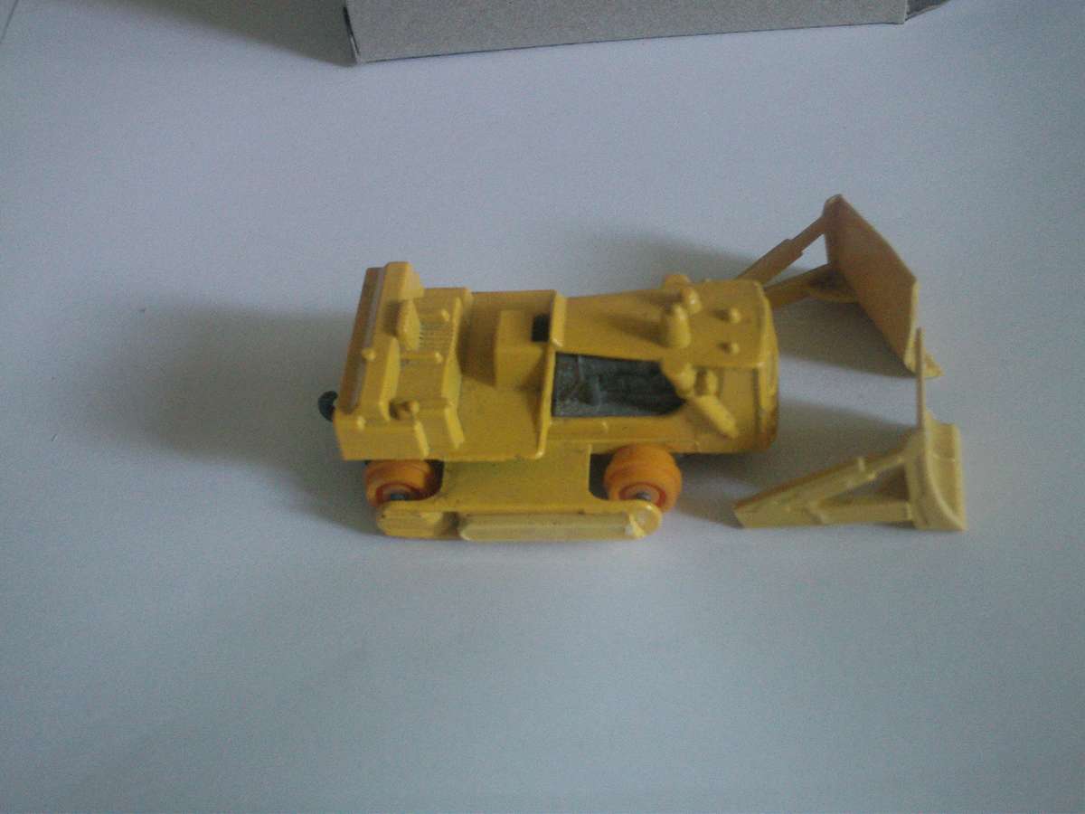 Matchbox Caterpillar D9 Tractor 1979 Lesney England #64e