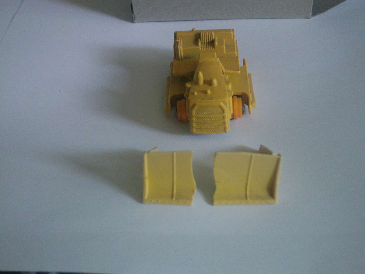 Matchbox Caterpillar D9 Tractor 1979 Lesney England #64e