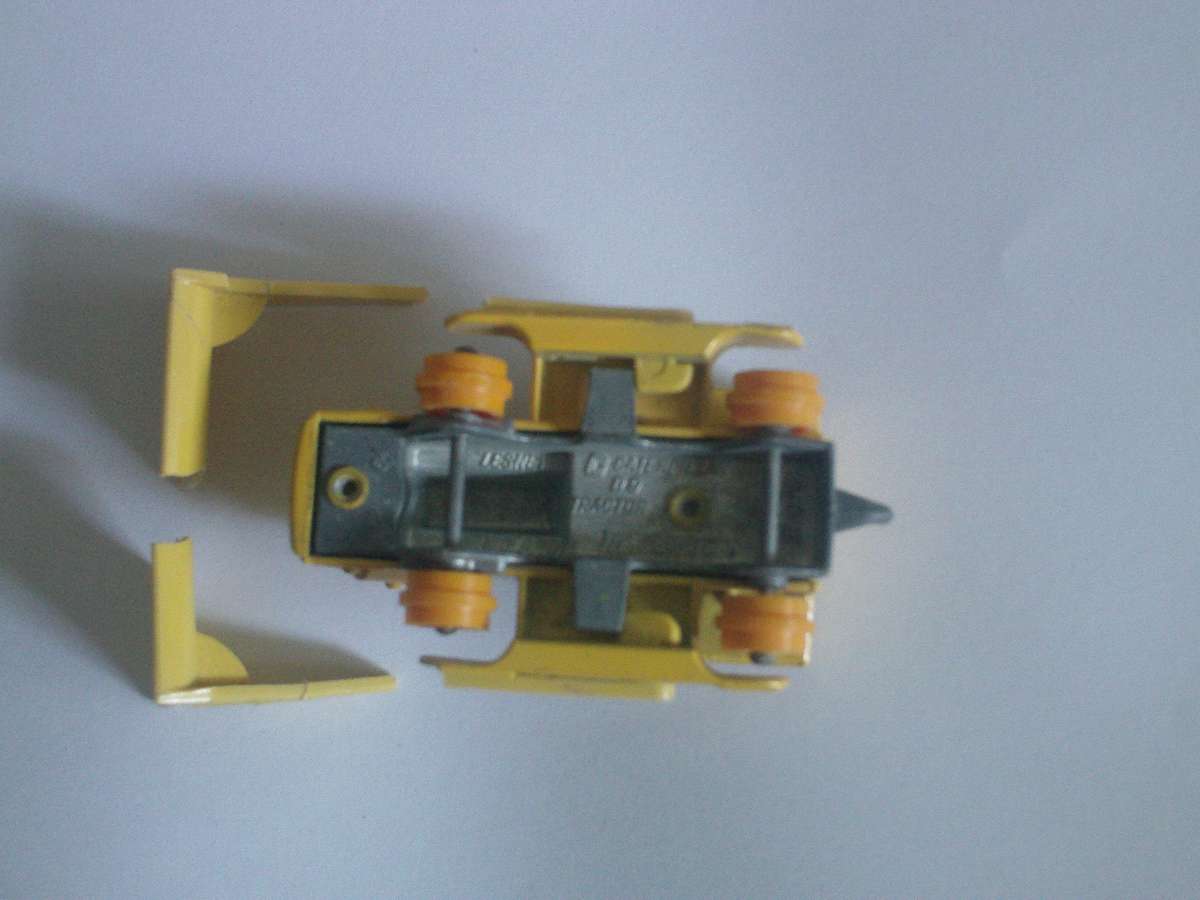 Matchbox Caterpillar D9 Tractor 1979 Lesney England #64e