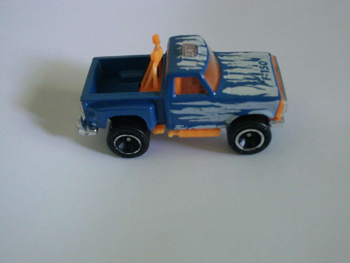 Matchbox MB55 Flareside Pickup China