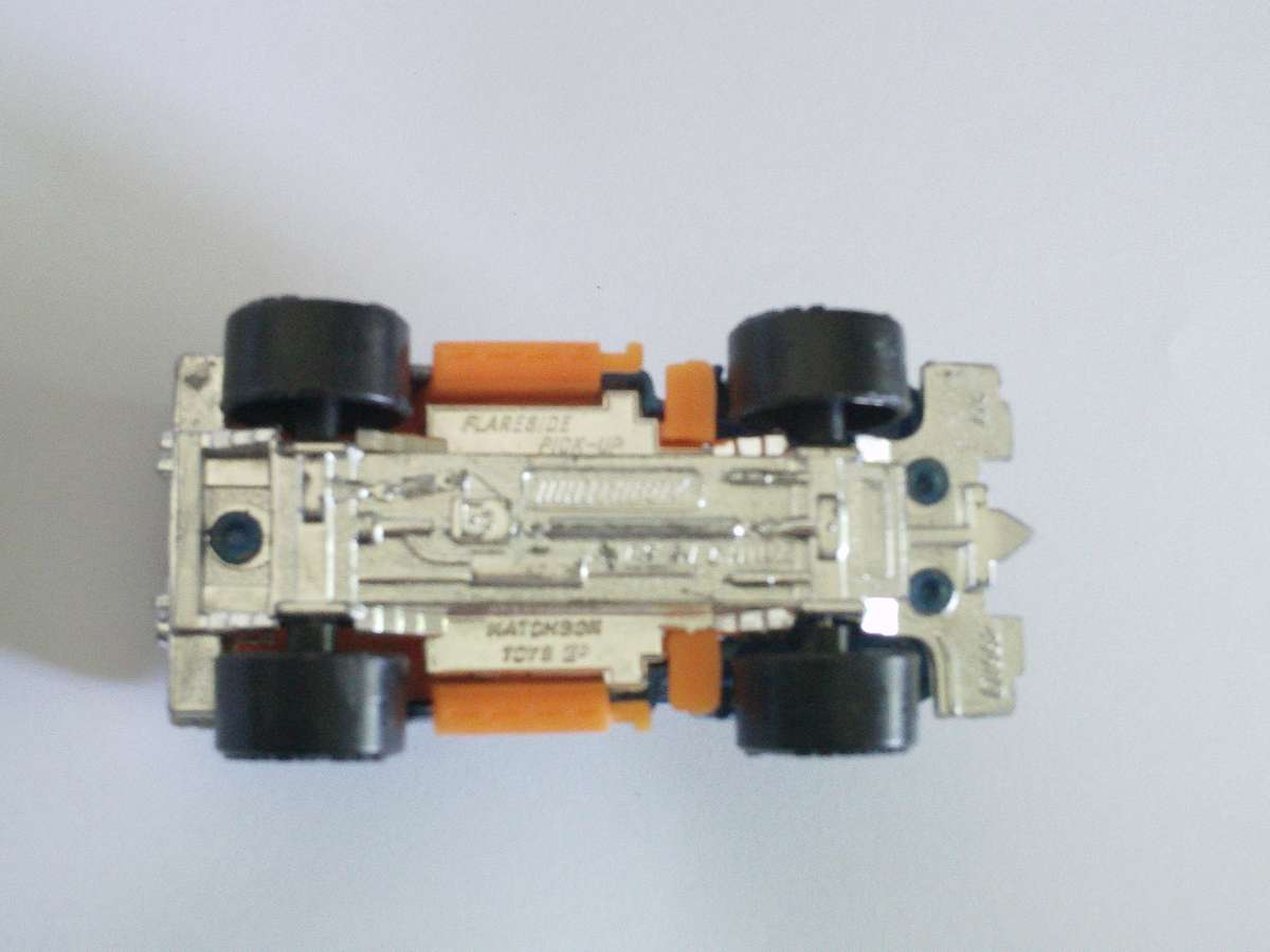 Matchbox MB55 Flareside Pickup China