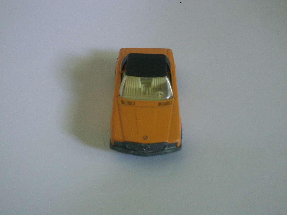 Matchbox Superfast Mercedes 350SL Lesney England #6e