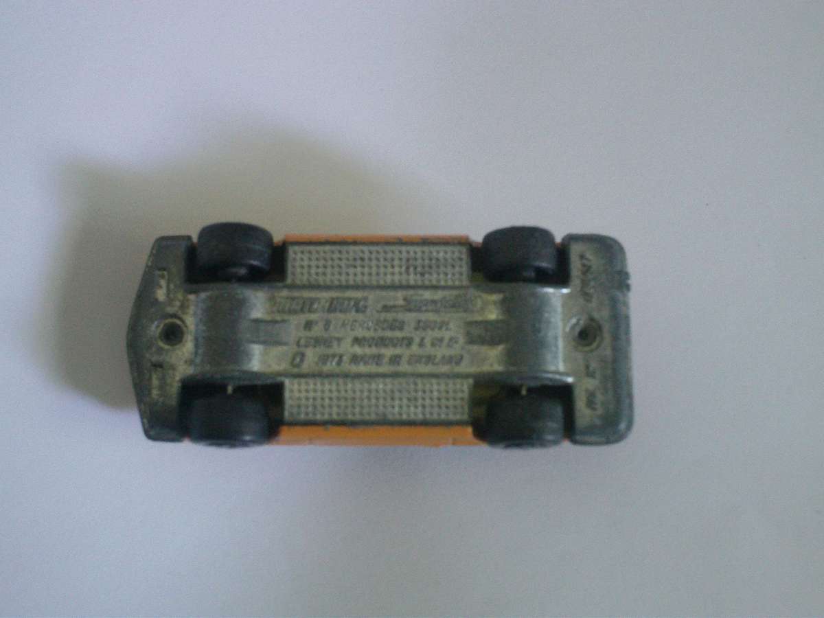 Matchbox Superfast Mercedes 350SL Lesney England #6e