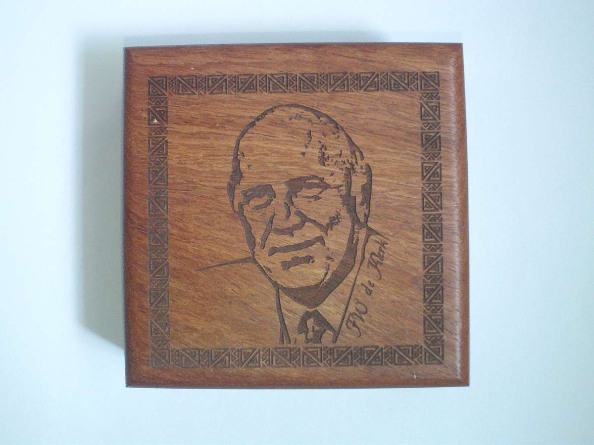 Reserved for shaheenism FW De Klerk 1oz Fine Platinum - Initiation of the Peaceful Transition in SA