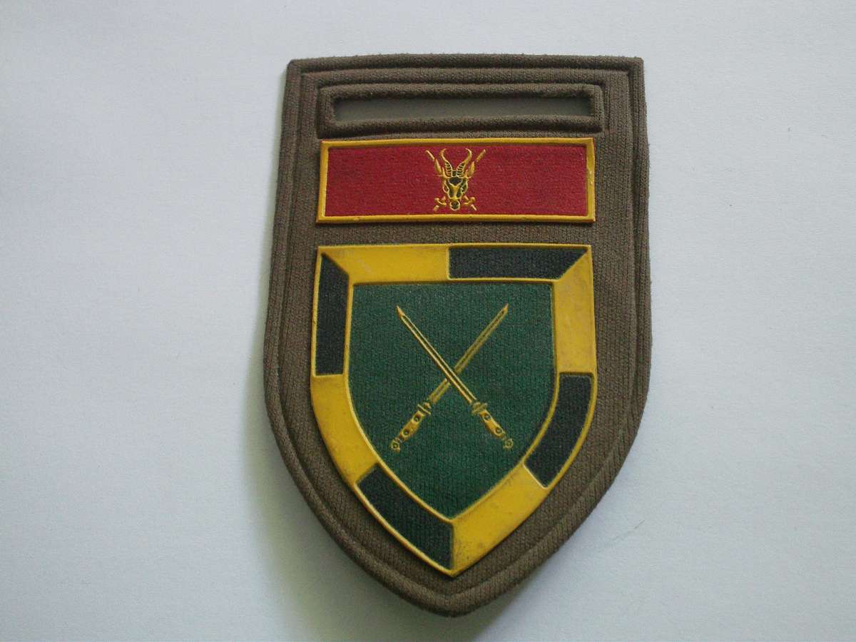 SADF - Infantry School With Chief of Army Command Tupper Shoulder Flash