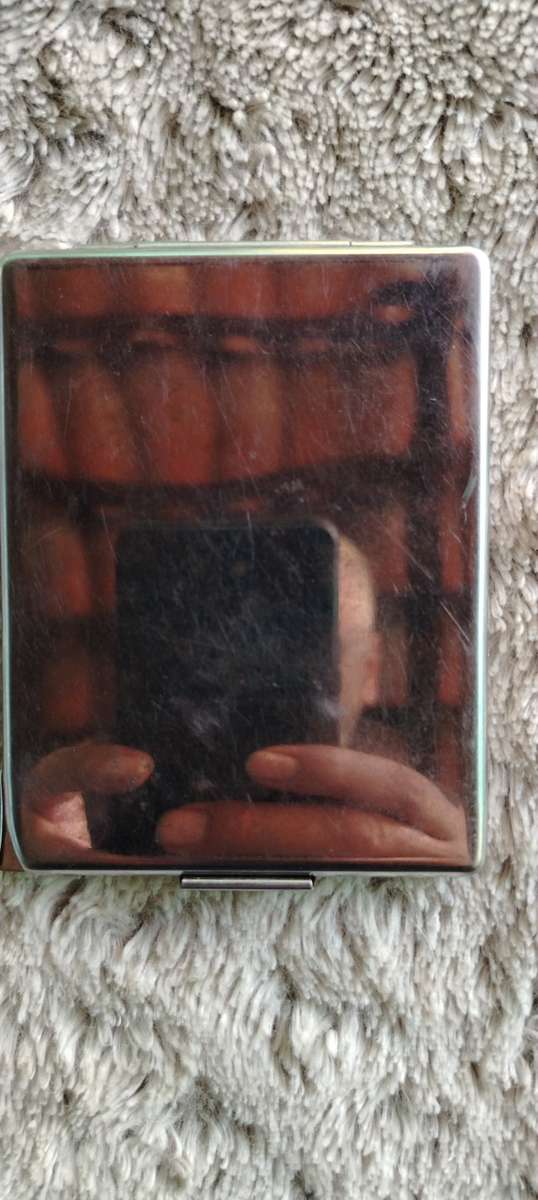 MARLBORO SIGERETTE HOLDER