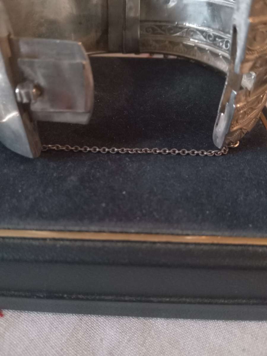 Antique Victorian Silver Clip/Hinge Bangle
