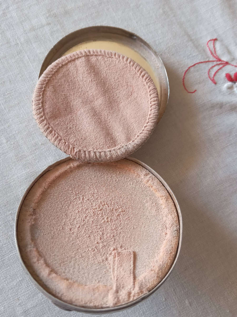 Antique Hallmarked Silver Powder Compact