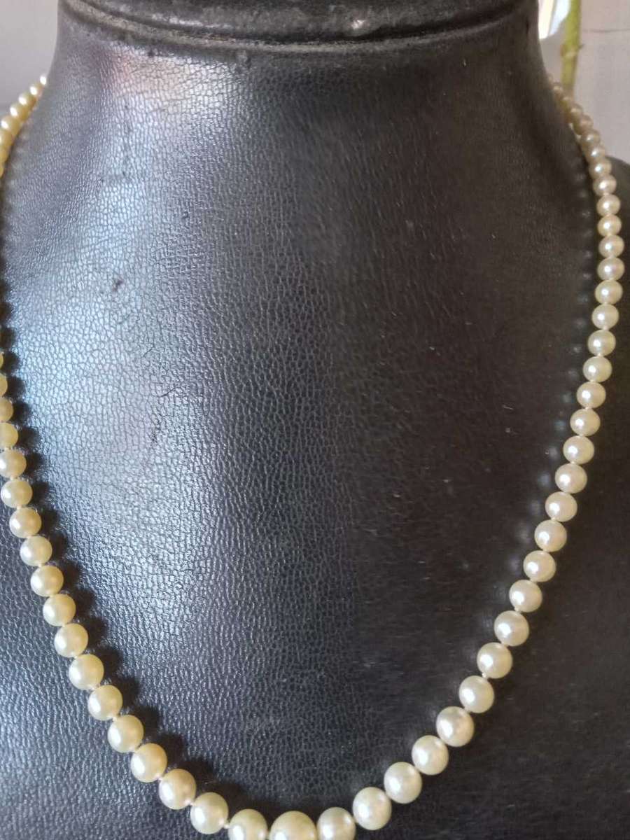 Vintage Cultured Pearl Necklace With Sterling Silver Clasp - Includes Valuation Certificate R9500