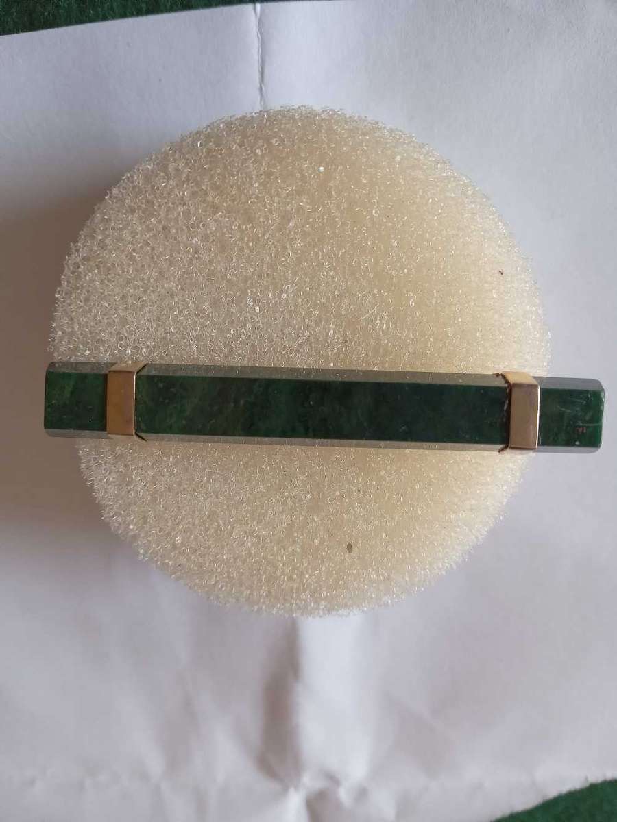 Vintage 9ct Gold And Jade (Maw Sit Sit) Brooch