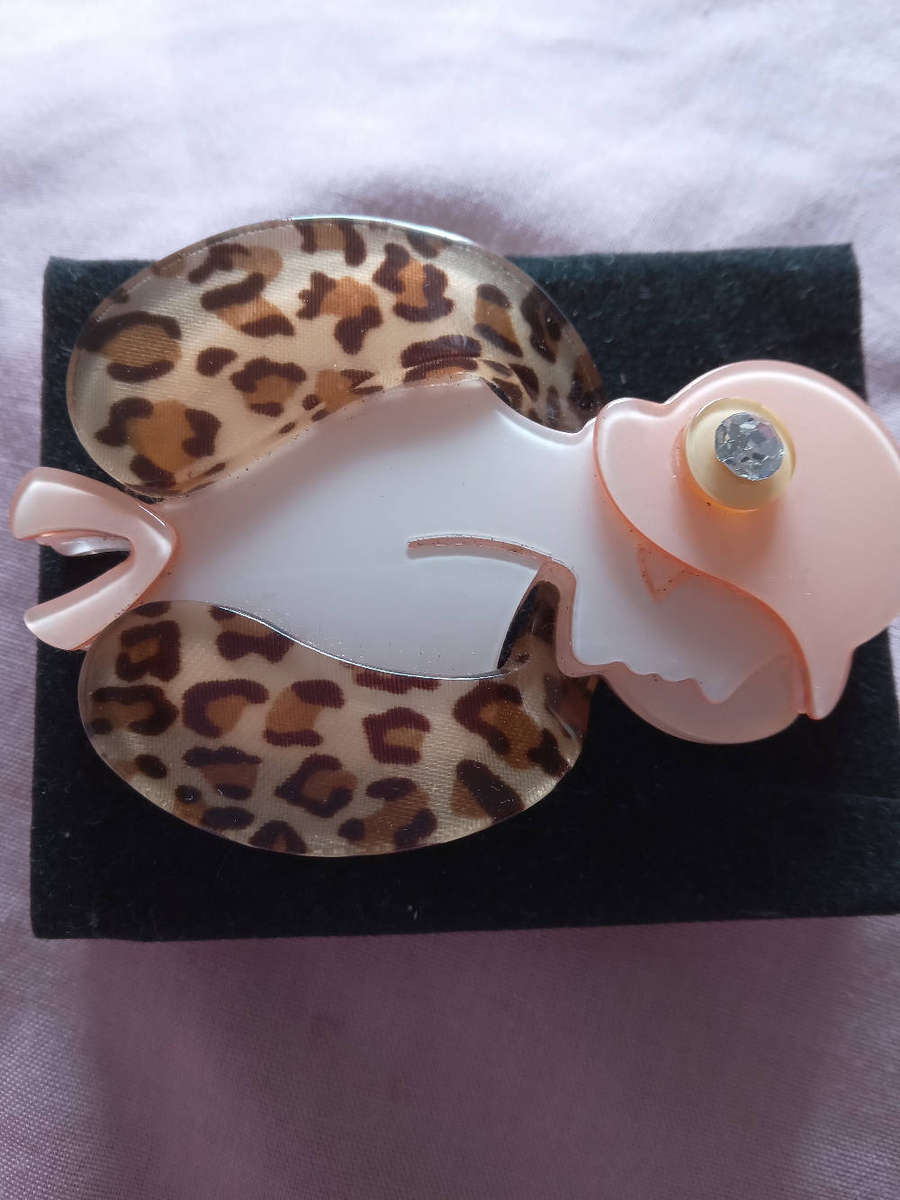 Vintage 1920s Style Flapper Girl Brooch