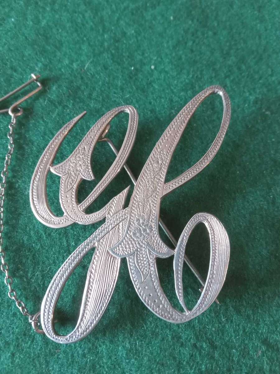 Vintage Sterling Silver Brooch