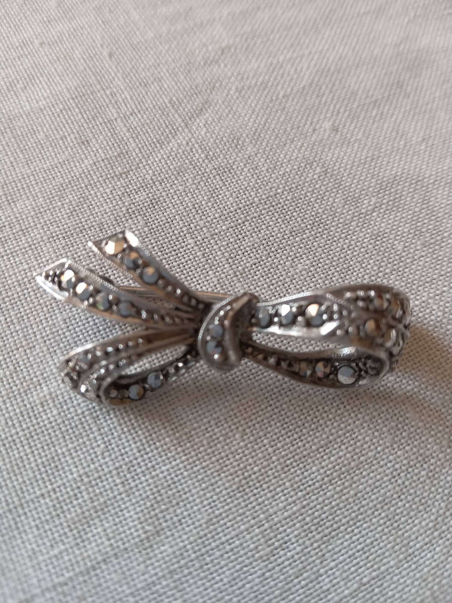 Vintage Sterling Silver And Marcasite Bow Brooch