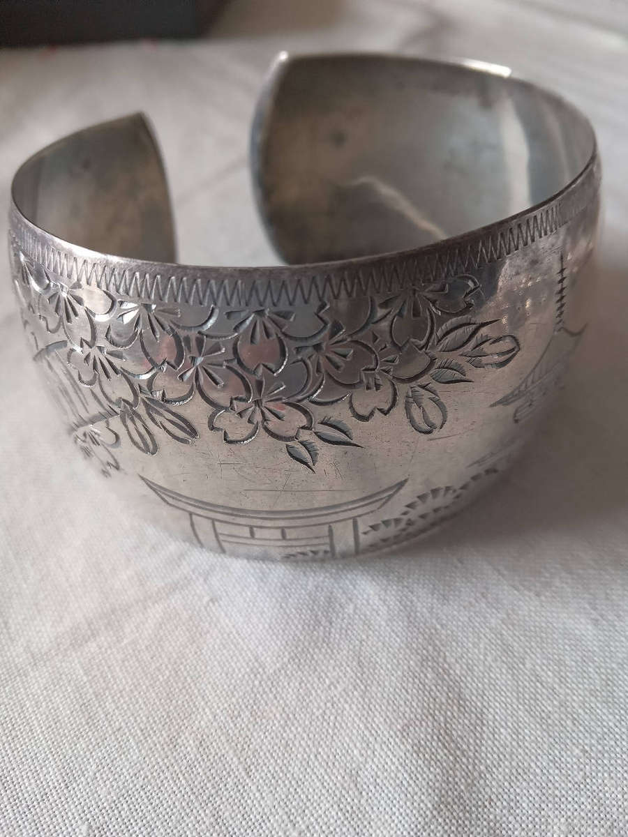 Rare Vintage Sterling Silver Etched Chinese Cuff Bangle