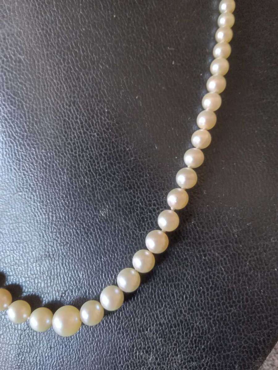 Vintage Cultured Pearl Necklace With Sterling Silver Clasp - Includes Valuation Certificate R9500