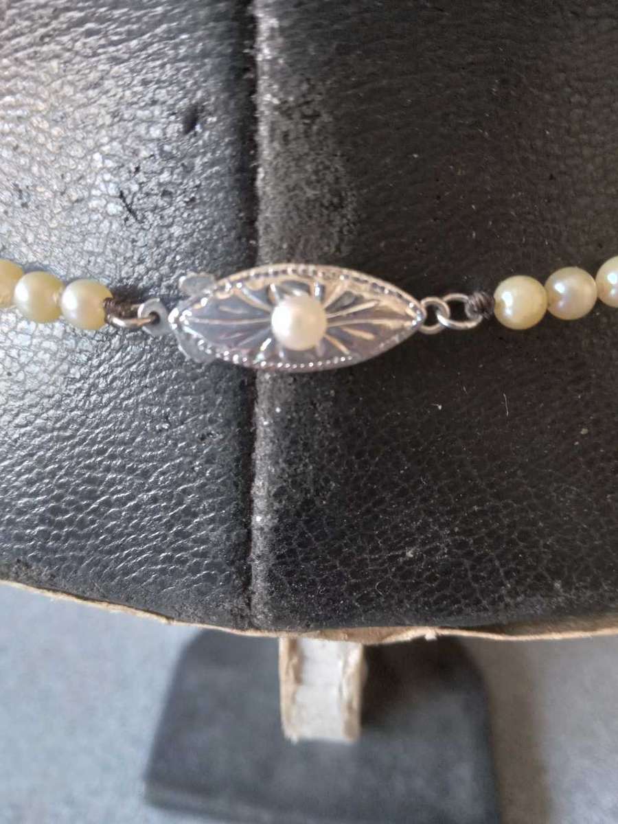 Vintage Cultured Pearl Necklace With Sterling Silver Clasp - Includes Valuation Certificate R9500