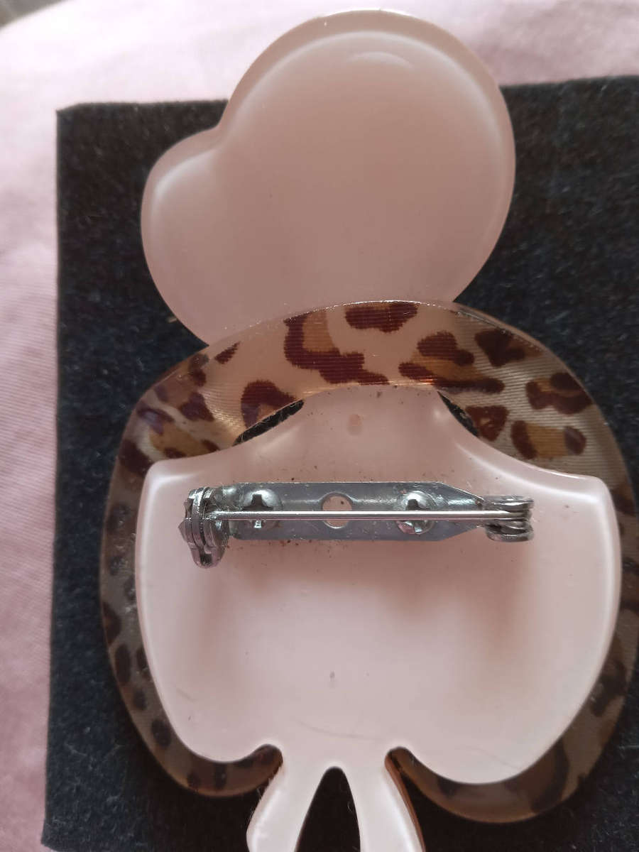 Vintage 1920s Style Flapper Girl Brooch