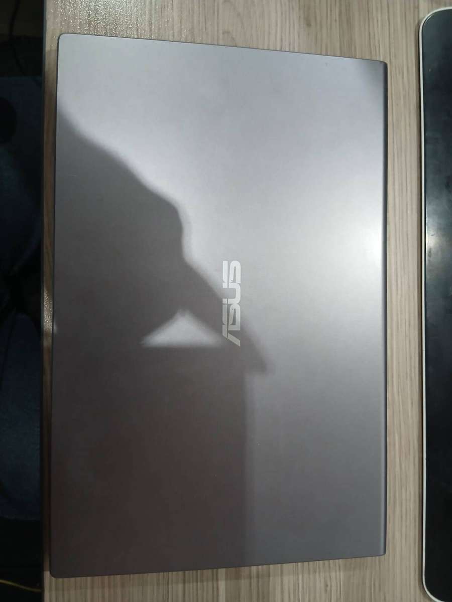 ASUS P1512CEA-I582G1X 11th Gen Intel Core i5-1135G7 (Please Read)