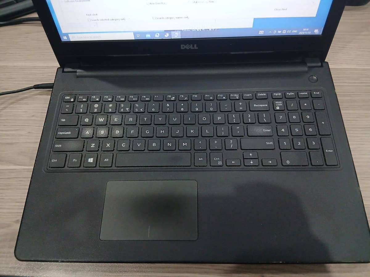 Dell Inspiron 15-3567 Notebook |Intel Core i5 7200U @2.50GHz | 8GB DDR4 Ram I 128GB SSD | 15.6 LCD
