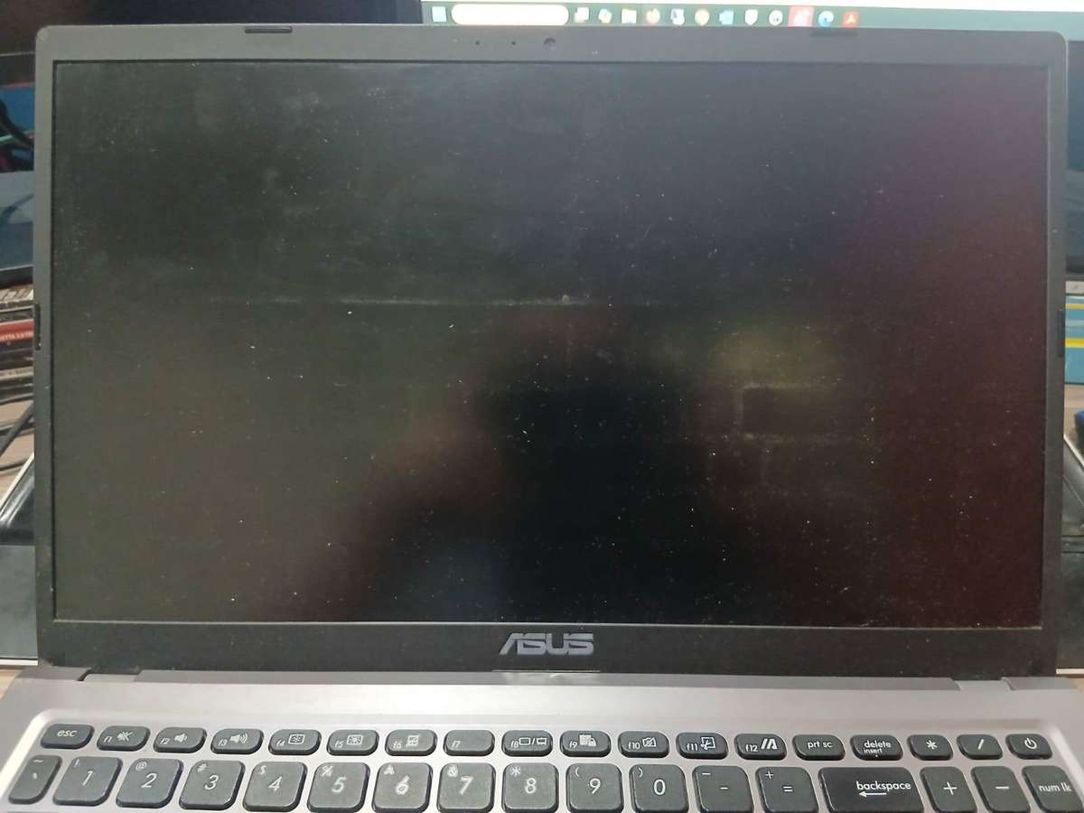 ASUS P1512CEA-I582G1X 11th Gen Intel Core i5-1135G7 (Please Read)