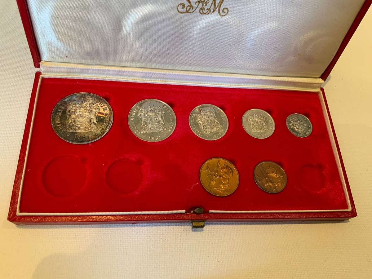 1981 RSA Long Proof Set with no Gold Coins and half cent