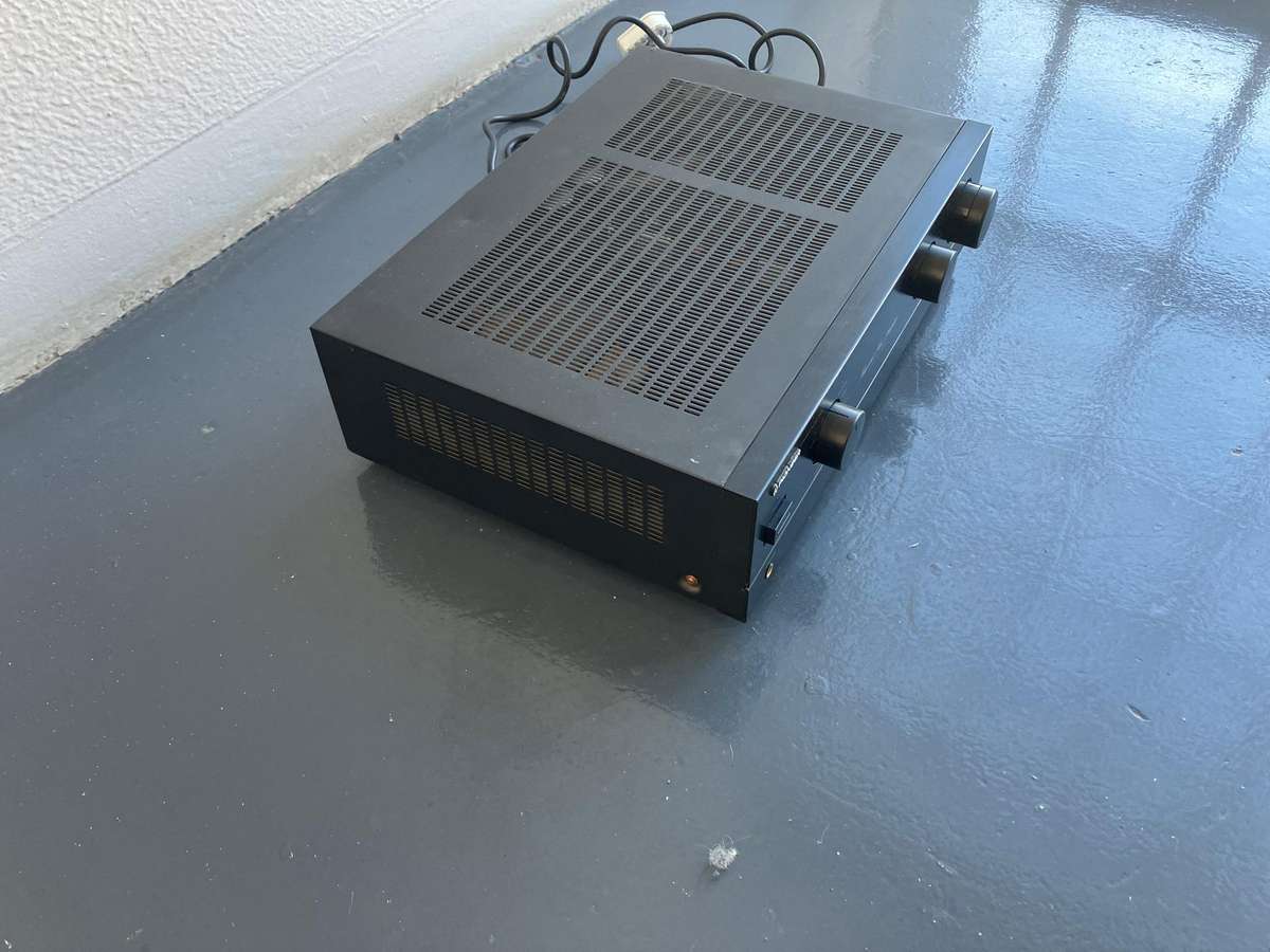 Pioneer A400 amplifier