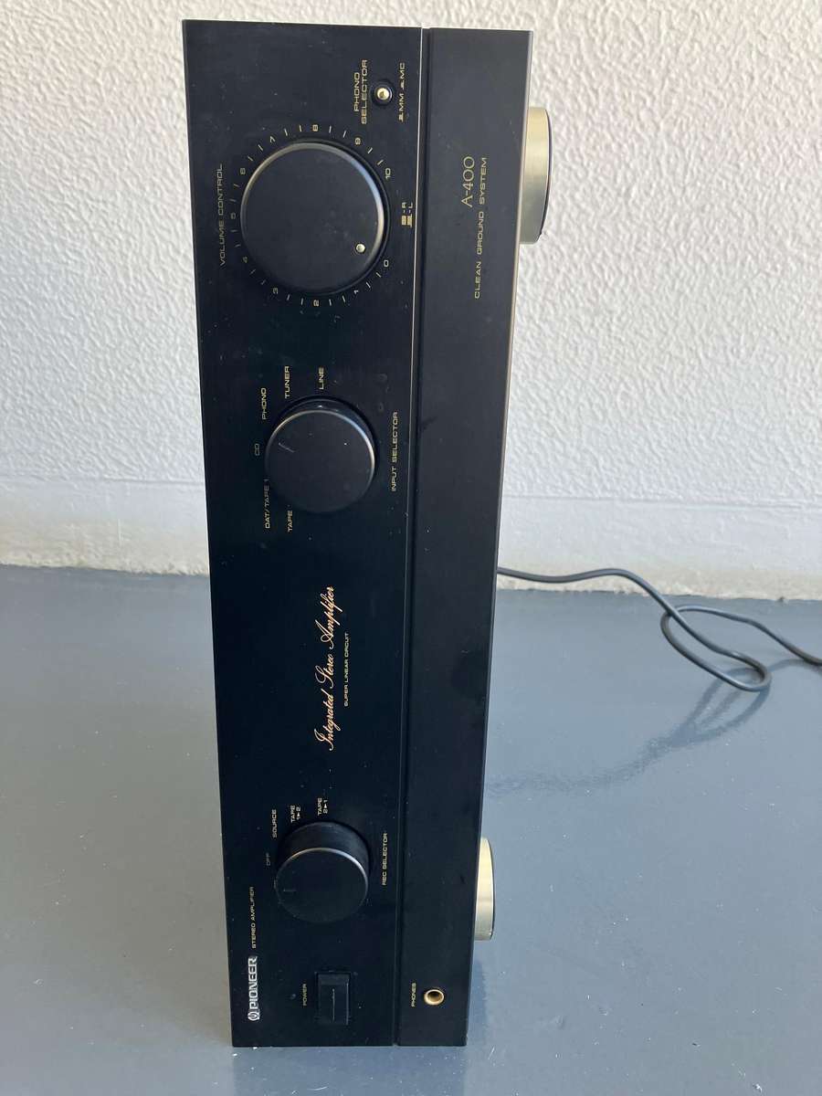 Pioneer A400 amplifier