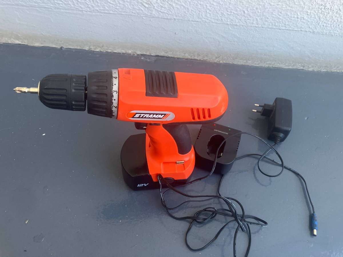 Stramm cordless drill