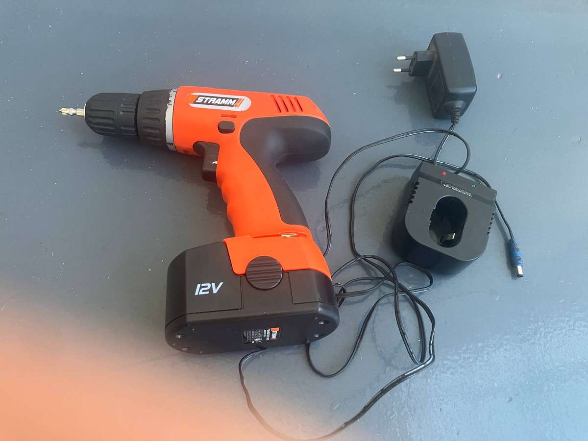 Stramm cordless drill