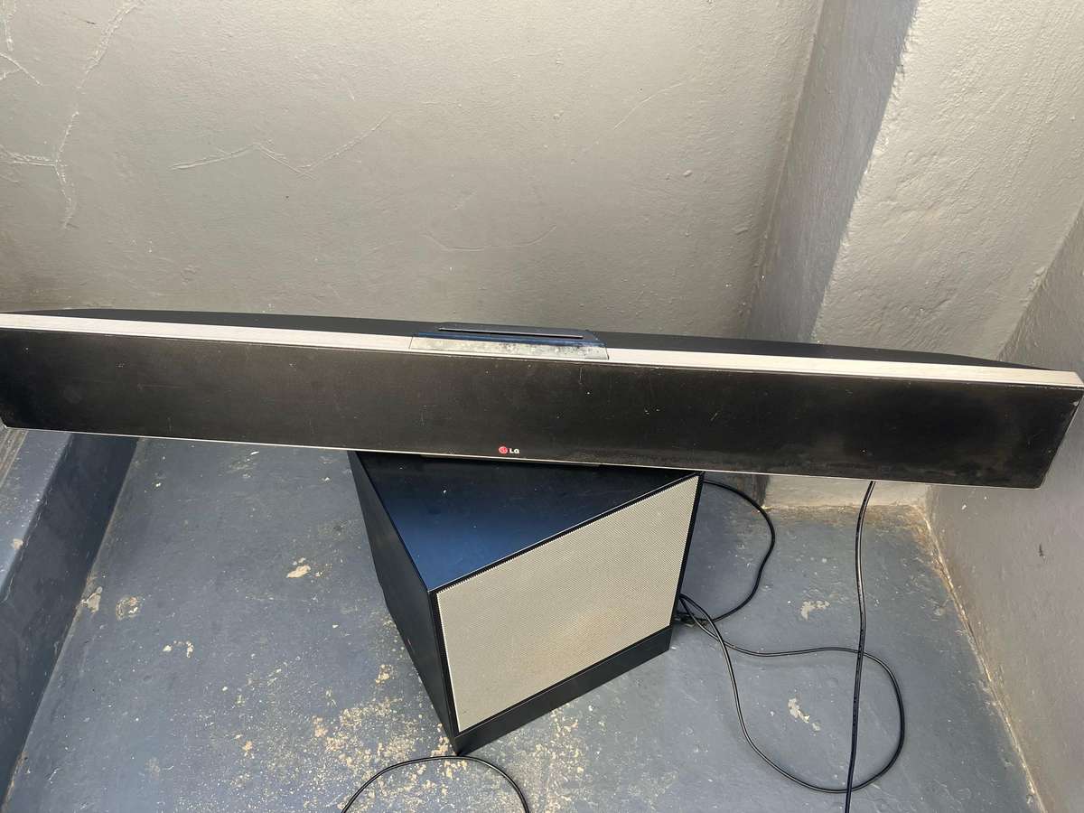 LG Blueray home theatre sound bar