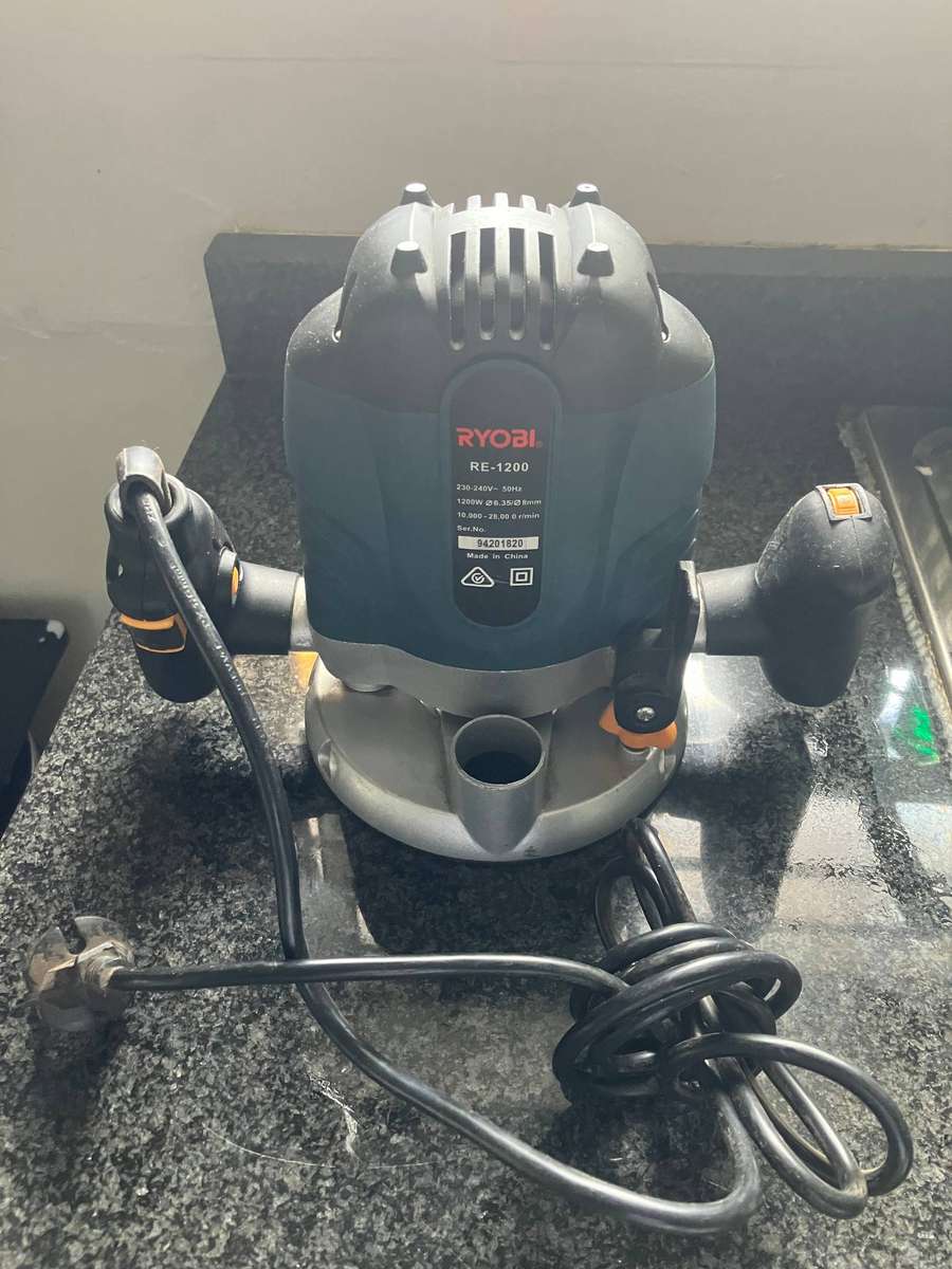 Ryobi woodwork router - late entry for