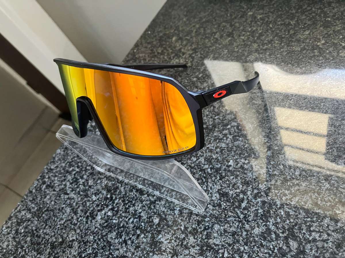 Polarised sports outdoor sunnies/driving and cycling