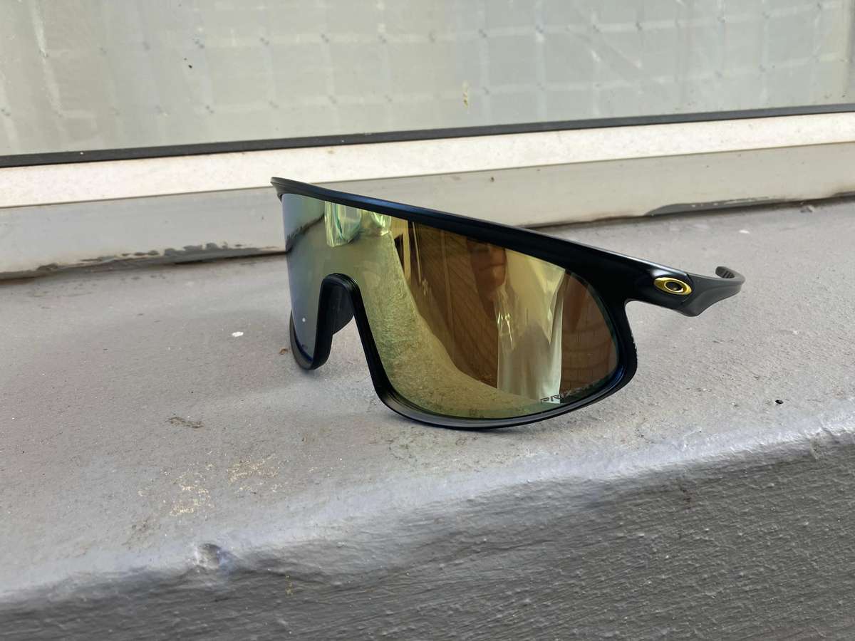 Polarised sports outdoor sunglasses