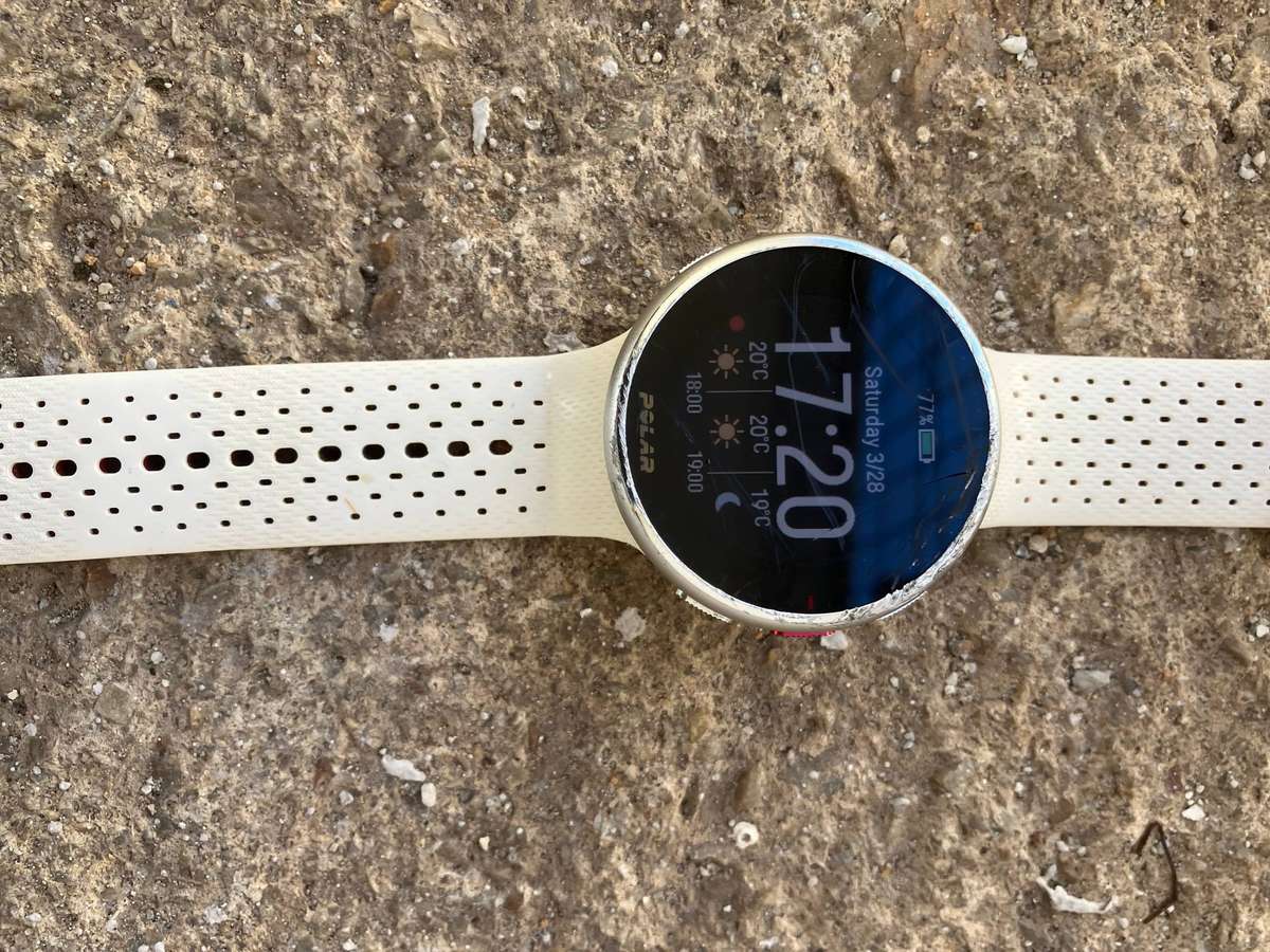 Polar Pacer Pro Snow White - GPS Running Watch read description
