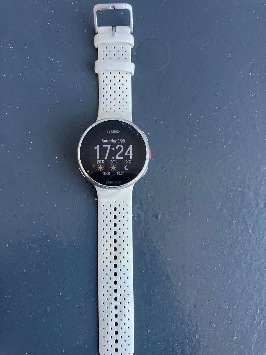 Polar Pacer Pro Snow White - GPS Running Watch read description