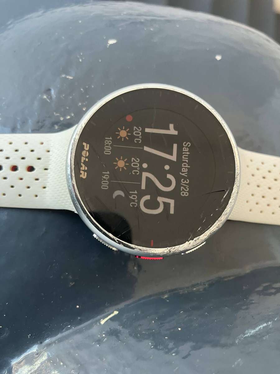 Polar Pacer Pro Snow White - GPS Running Watch read description