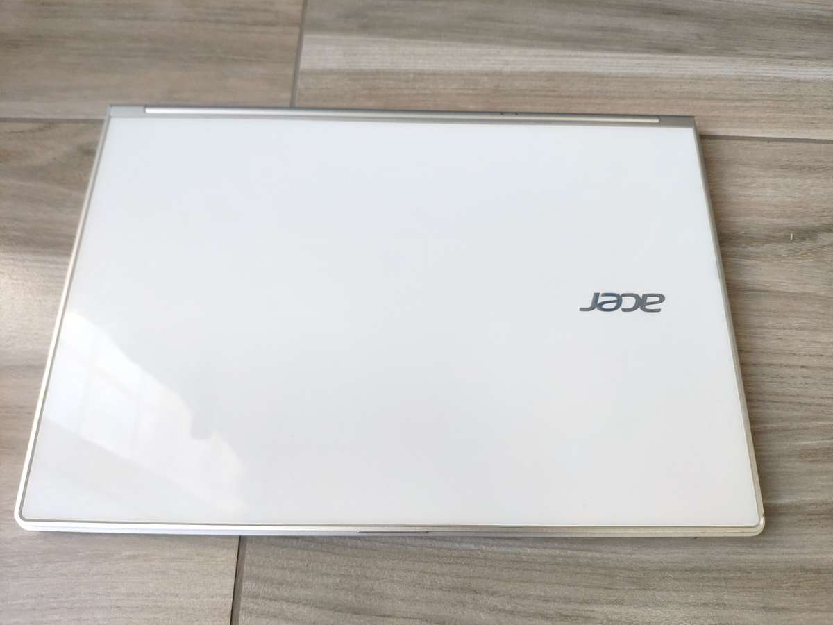 Acer S7 391 Ultrabook Laptop