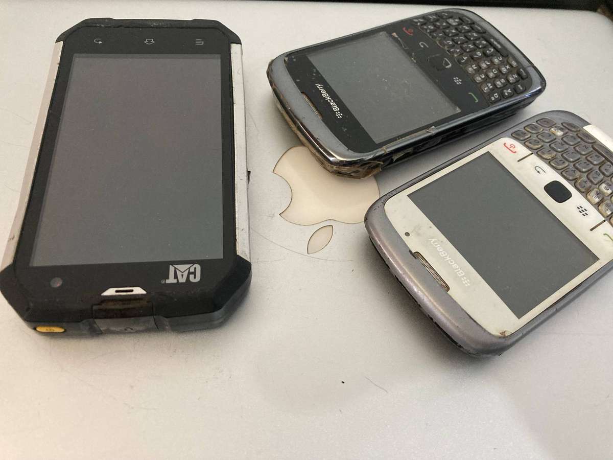 CAT Blackberry phones for parts or repair
