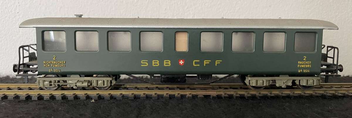 HO MODEL TRAINS - FLEISCHMANN - SWISS 2ND CLASS PASSENGER END COACH