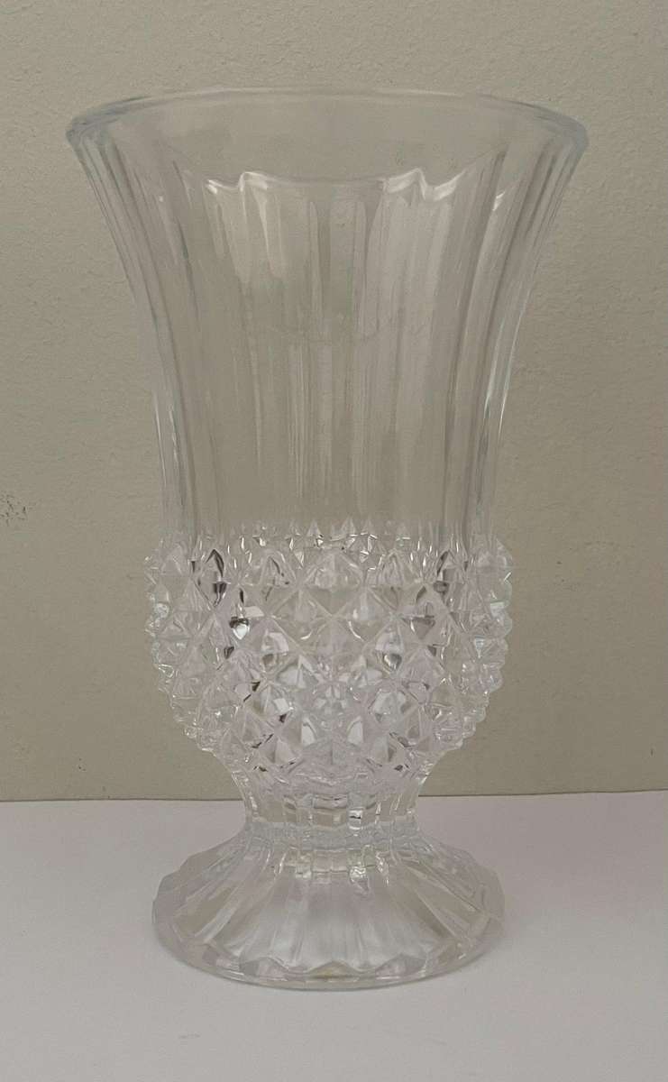 CRISTAL D'ARQUES FRENCH LEAD CRYSTAL VASE - 18CM - IN IMMACULATE CONDITION