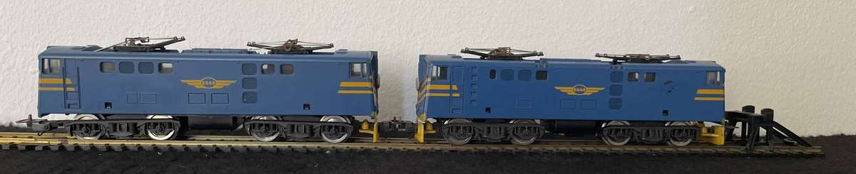 HO MODEL TRAINS - LIMA - SAR BLUE TRAIN LOCOMOTIVE & BLUE TRAIN DUMMY LOCOMOTIVE
