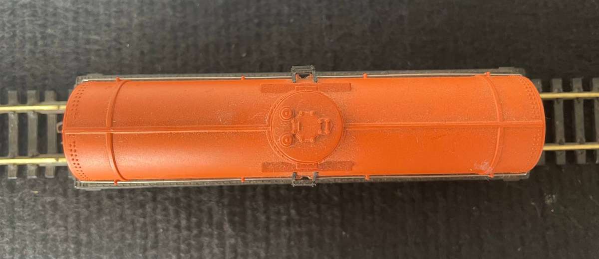 HO MODEL TRAINS - BACHMANN SILVER SERIES ROLLING STOCK - SHELL DOME TANK CAR