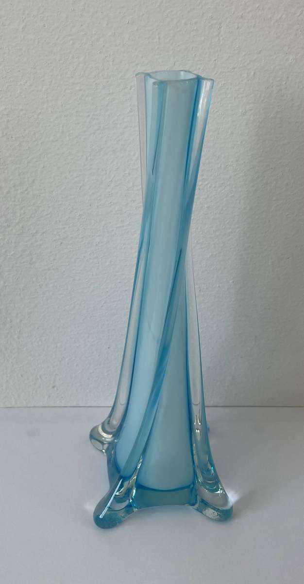 MURANO PYRAMID BLUE WHITE AND CLEAR GLASS SWIRL VASE - 20CM