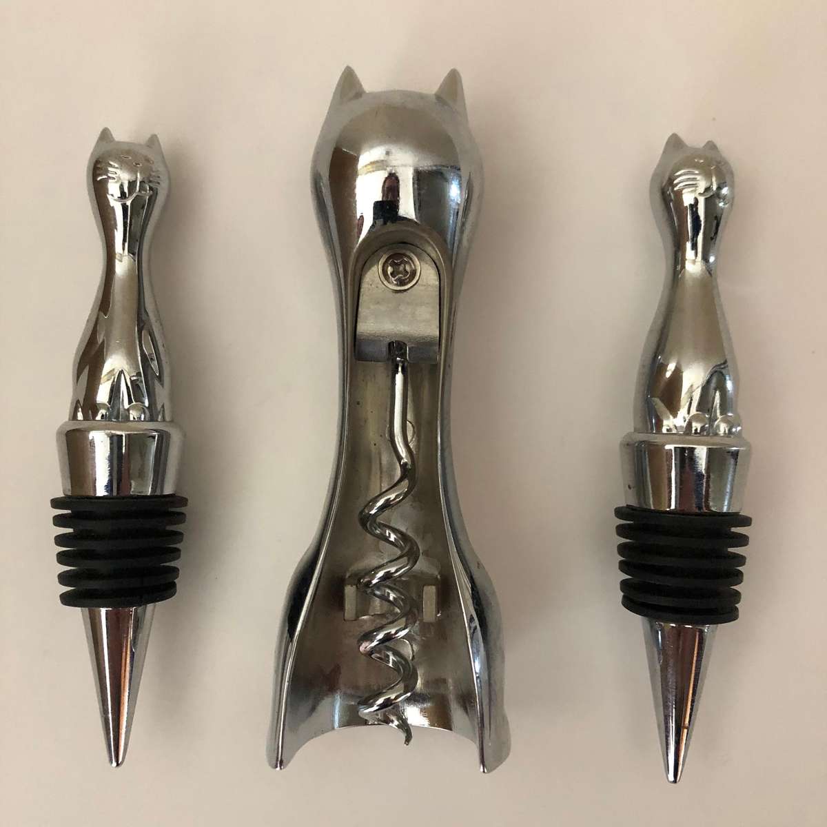 CAT BOTTLE OPENER CORKSCREW WITH TWO CAT WINE STOPPERS IN IMMACULATE CONDITION