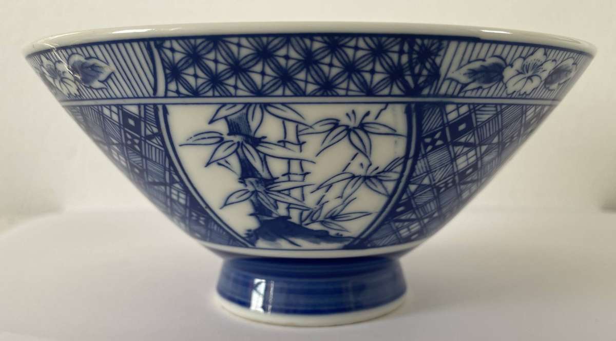 GENUINE IMPERIAL IMARI BOWL WITH ORIGINAL LABEL ATTACHED - IMMACULATE CONDITION - 15CM