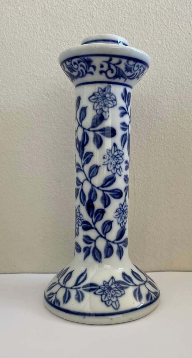 BLUE AND WHITE PORCELAIN CANDLE STICK - 20CM