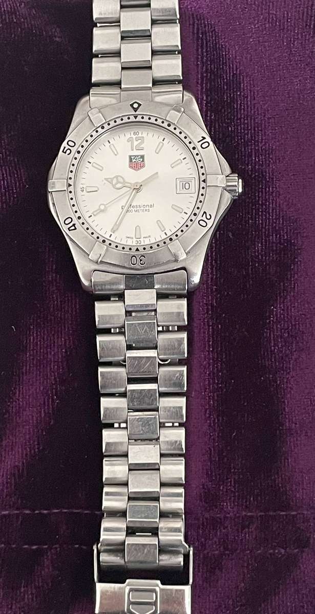 TAG HEUER PROFESSIONAL MANS WATCH - 200 METERS - MODEL WK1112/0 - STOPPED WORKING